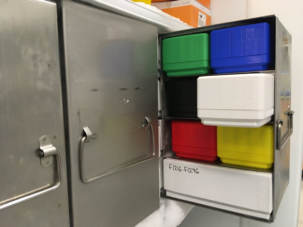 Storage box for 1.5 mL tubes, two boxes fit one standard freezer hotel