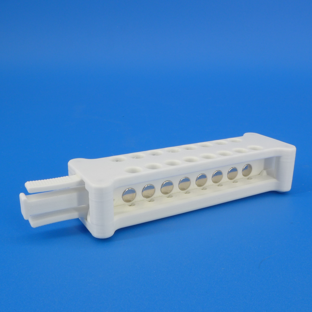 Magnetic rack for DNA, RNA purification; for 100-250 microliter PCR tu ...
